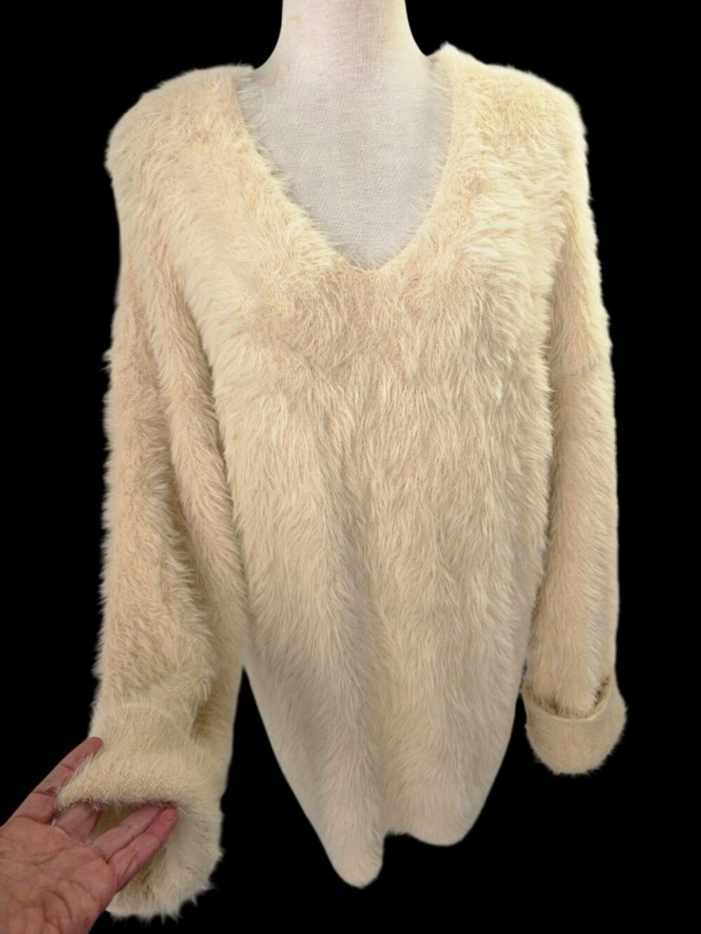Vintage Heavy Fuzzy Acrylic Sweater WomenXL Beige/Flesh Oversized Slouchy V Neck